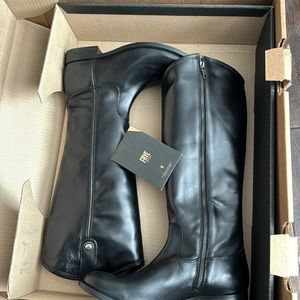 New in Box Frye Melissa Button Lug Tall Black Riding Boot- size 8.5